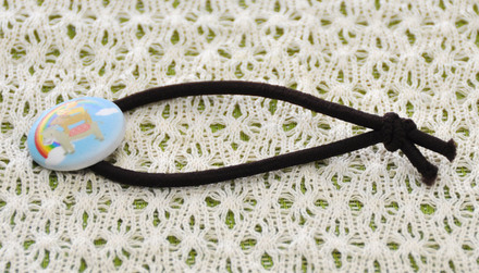 しんちゃんのお弁当箱止め D-000946 のくるみボタン