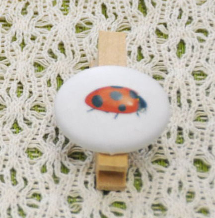 大嶽ボタンさんのくるみボタン　木製クリップ D-000954 のくるみボタン