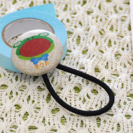 二村さんのくるみボタン　ヘアゴム D-000930 のくるみボタン