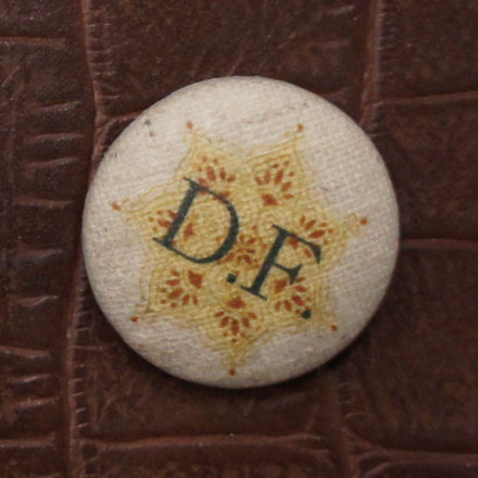 デザインフェスタ記念くるみぼたん・缶バッジ D-000883 のくるみボタン