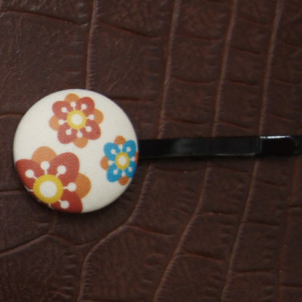 くるみぼたん・ヘアピン D-000853 のくるみボタン