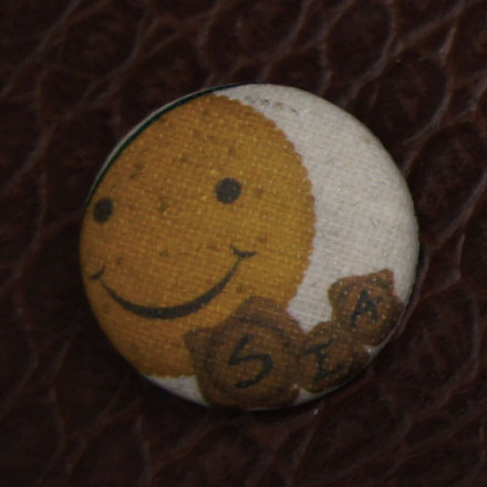 くるみぼたん・缶バッジ D-000846 のくるみボタン