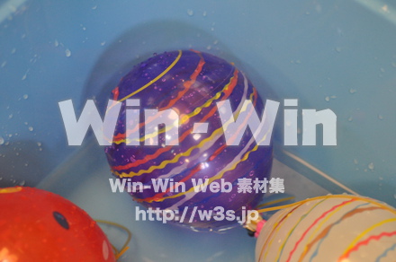 水風船の写真素材 W-000683