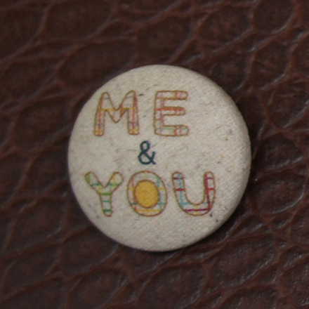 くるみぼたん・缶バッジ D-000808 のくるみボタン