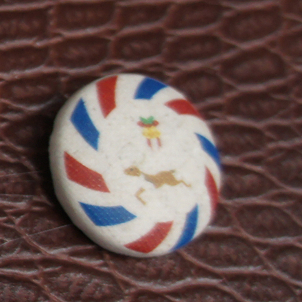 くるみぼたん・缶バッジ D-000806 のくるみボタン