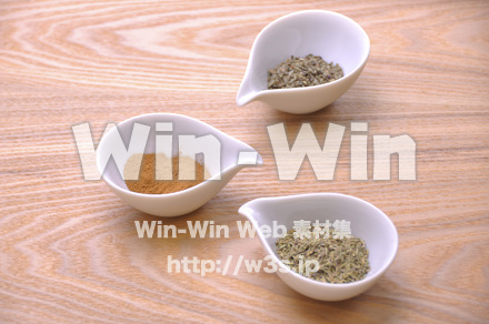 タイム、シナモン、バジルの写真素材 W-000061