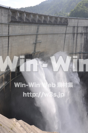 黒部ダムの写真素材 W-001914