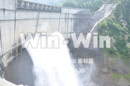 黒部ダムの写真素材 W-001918