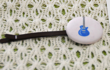 本間さん１のくるみボタン　ヘアピン D-000932 のくるみボタン