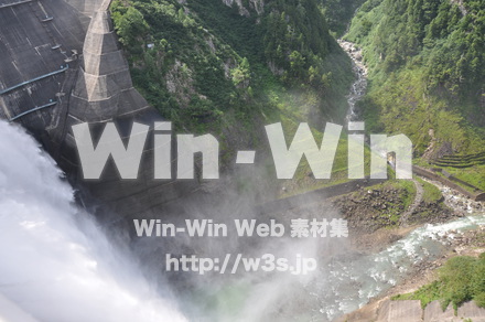 黒部ダムの写真素材 W-001928