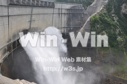 黒部ダムの写真素材 W-001924