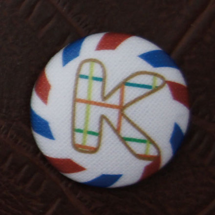 くるみぼたん・缶バッジ D-000838 のくるみボタン