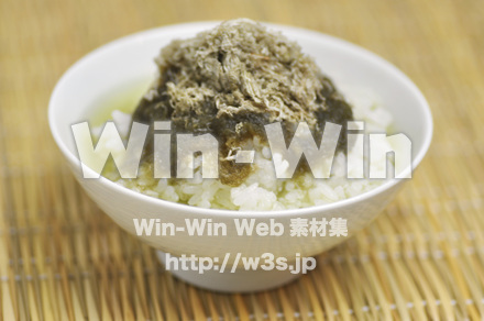 とろろ昆布のお茶漬けの写真素材 W-004586