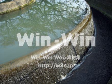 二ヶ領用水（高津区）の写真素材 W-004927