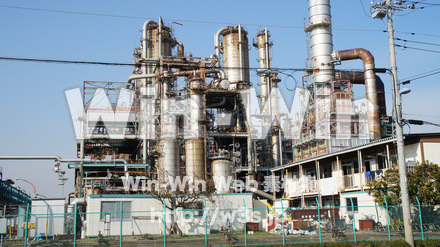 日中の工場の写真素材 W-008456