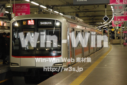 電車の写真素材 W-009429