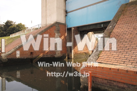 川崎河港水門の写真素材 W-008745