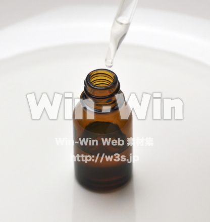 基礎化粧品イメージの写真素材 W-008350