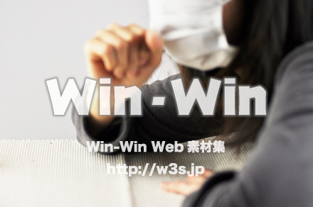 風邪・花粉・頭痛の写真素材 W-008382