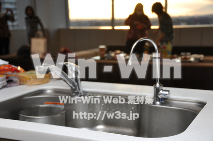 交流会の様子の写真素材 W-011035