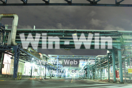 工場夜景の写真素材 W-013598