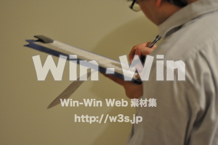 業者のチェックの写真素材 W-013198