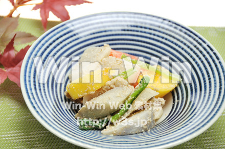 柿と牛蒡のごまあえの写真素材 W-015769