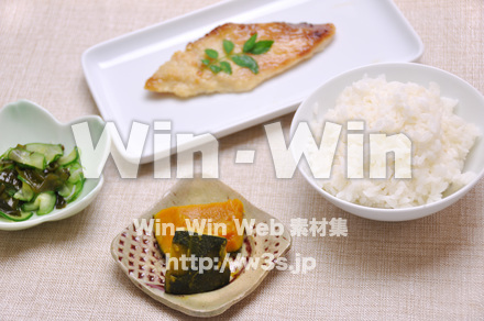 秋の食卓の写真素材 W-015760