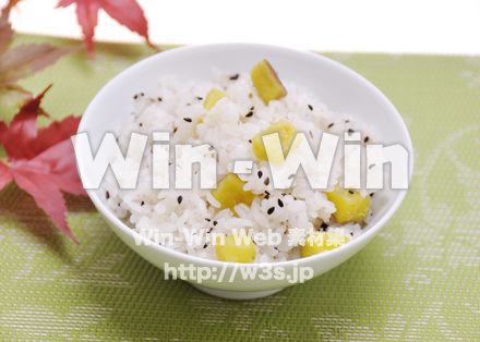 さつまいもご飯の写真素材 W-015766