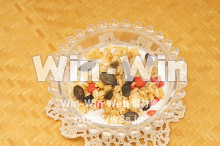 パンプキンシードのフルーツグラノーラの写真素材 W-021159