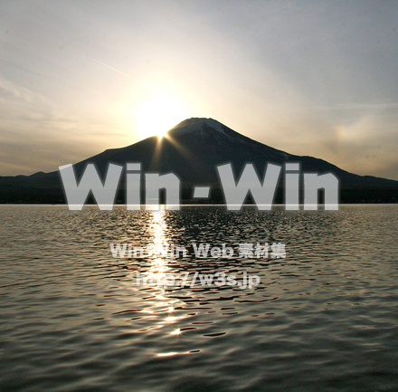 ダイヤモンド富士の写真素材 W-028857